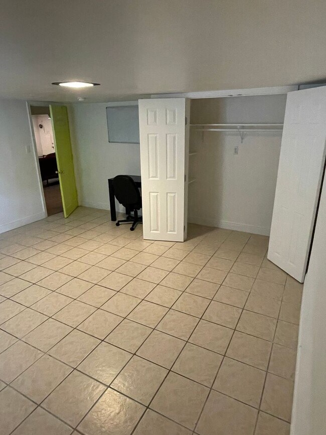 Building Photo - Partially Furnished 2BD/2BA