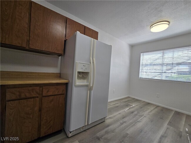 Building Photo - 2742 Alicialynn Way