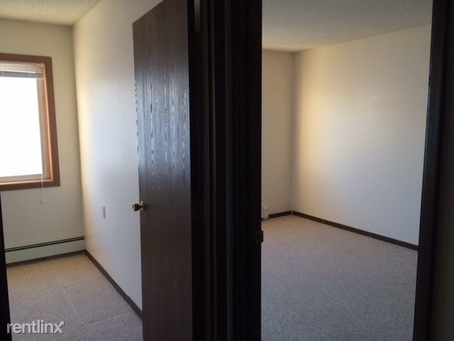 Building Photo - 1 br, 1 bath Apartment - 903 Cook Ave