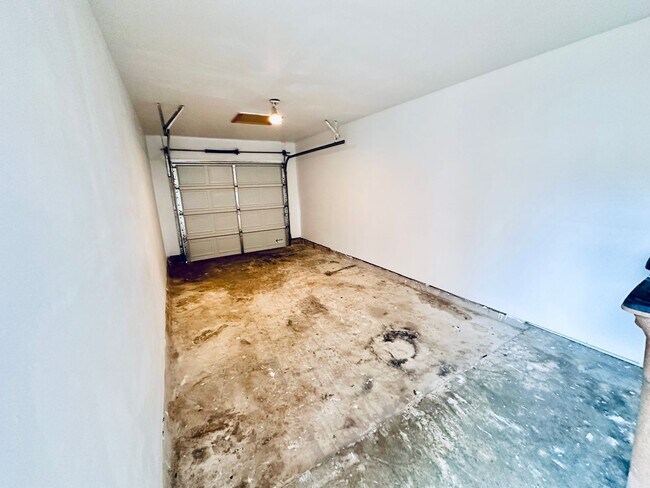 Building Photo - T079 TURT