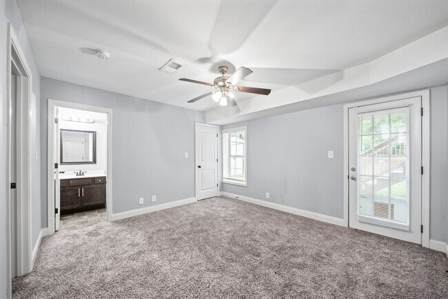 Building Photo - 771 Banister Dr