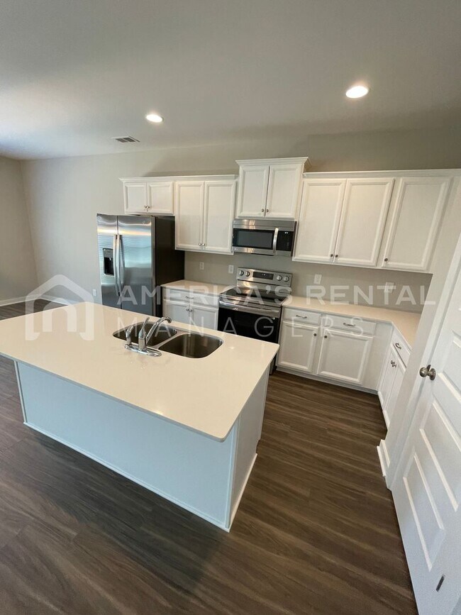Building Photo - 298 Shiloh Creek Dr