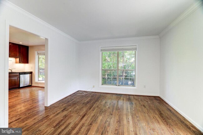 Building Photo - 1412 McLean Mews Ct