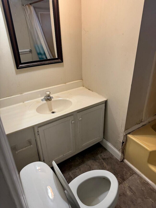 Building Photo - 16231 Country Cove Ln