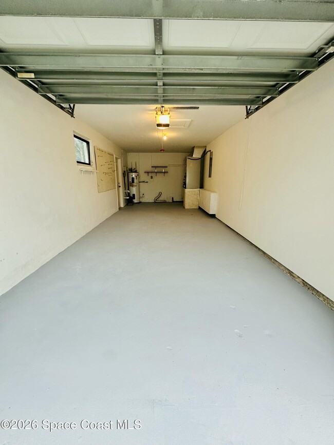 Building Photo - 625 Verbenia Dr