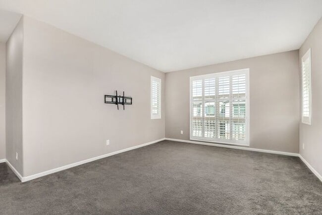 Building Photo - Beautiful Gilbert home located in the desirable Windhaven community!