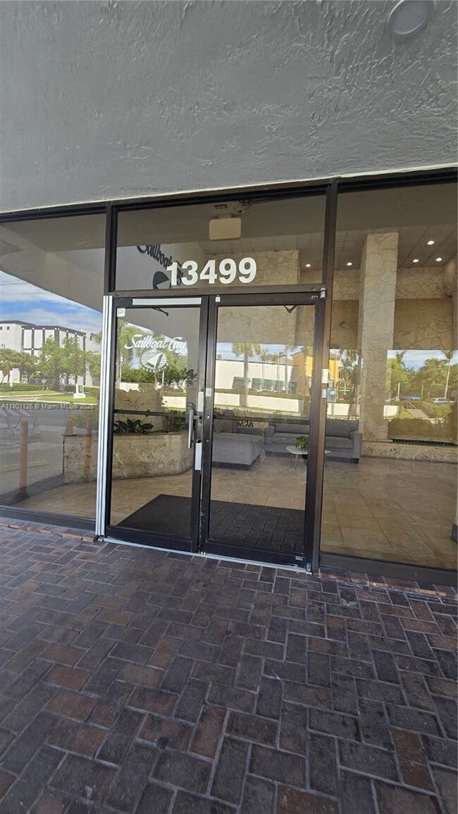 Building Photo - 13499 Biscayne Blvd