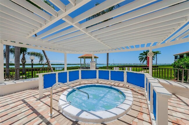 Building Photo - 6357 Bahia Del Mar Blvd S