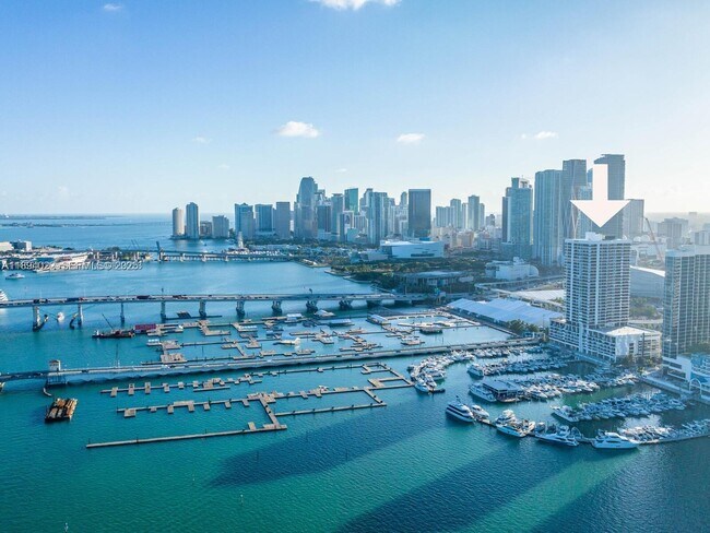 Building Photo - 555 NE 15th St