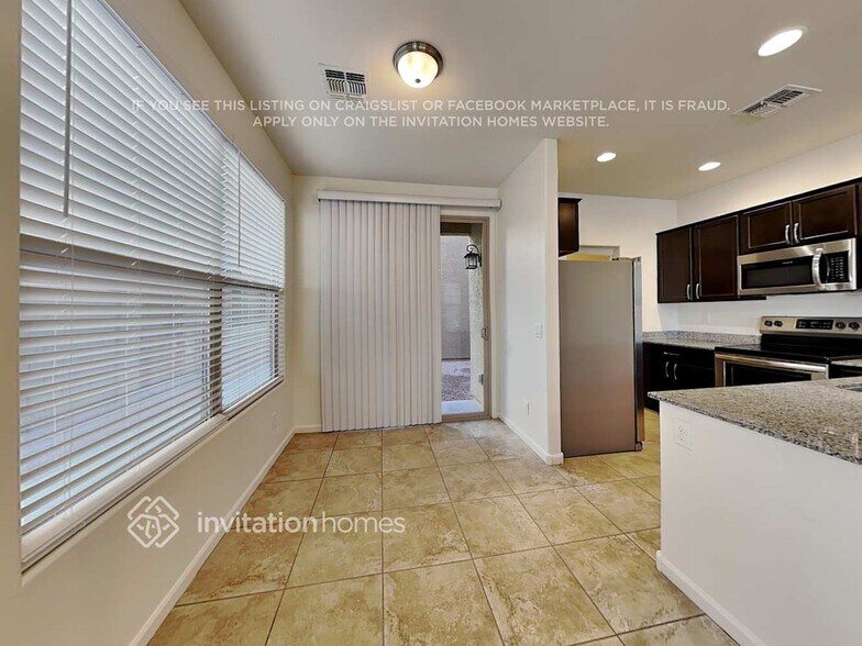 Building Photo - 1443 S Ponderosa Dr