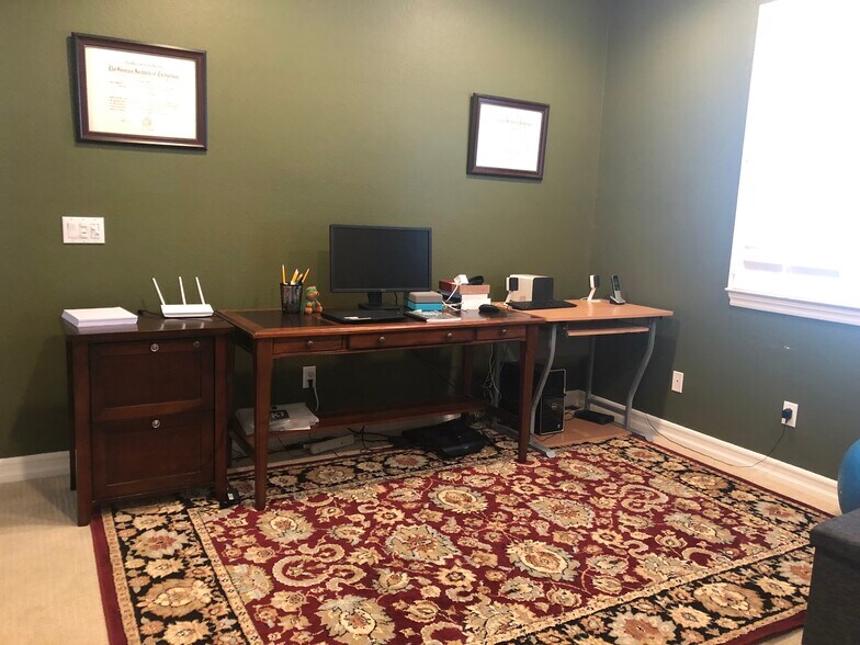 Building Photo - 4845 Carriage Run Dr