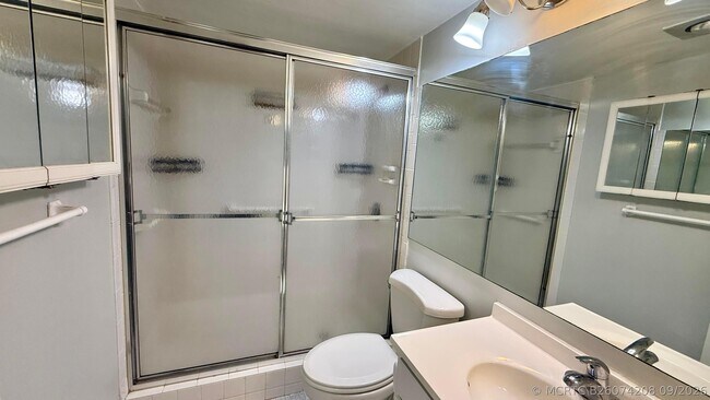 Building Photo - 1037 Ashby D