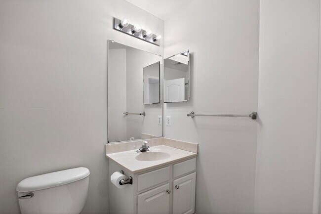 Building Photo - 5301 Seahorse Pl