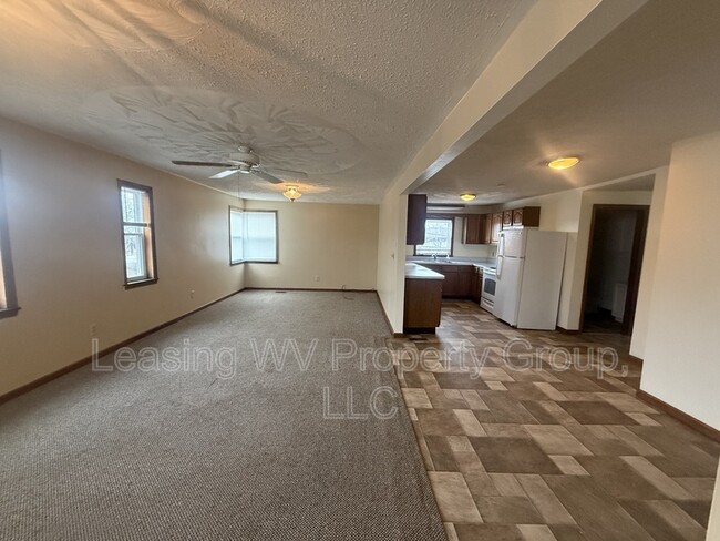 Building Photo - 2806 Putnam Ave