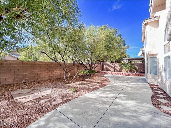 Building Photo - 9775 Gallo Dr
