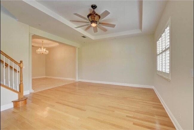 Building Photo - 545 NE 69th Cir