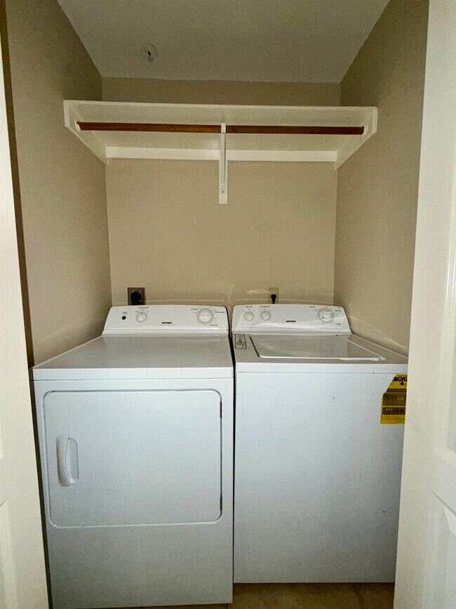 Building Photo - 408 Shiloh Dr