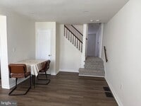 Building Photo - 1333 Sycamore Ave