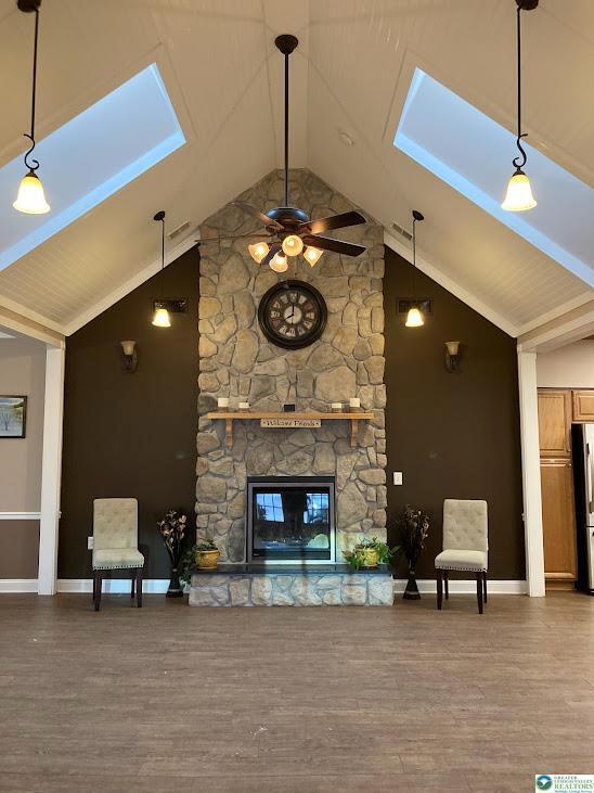 Building Photo - 1963 Delancey St