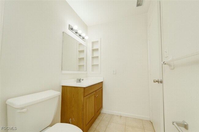 Building Photo - 2105 Canal St