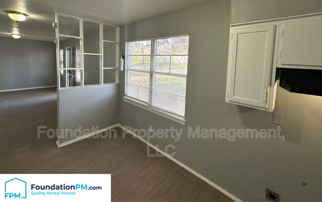 Building Photo - 4532 Sunny View Dr