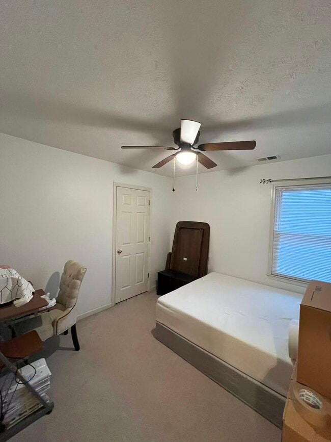 Building Photo - 3626 White Pine Dr