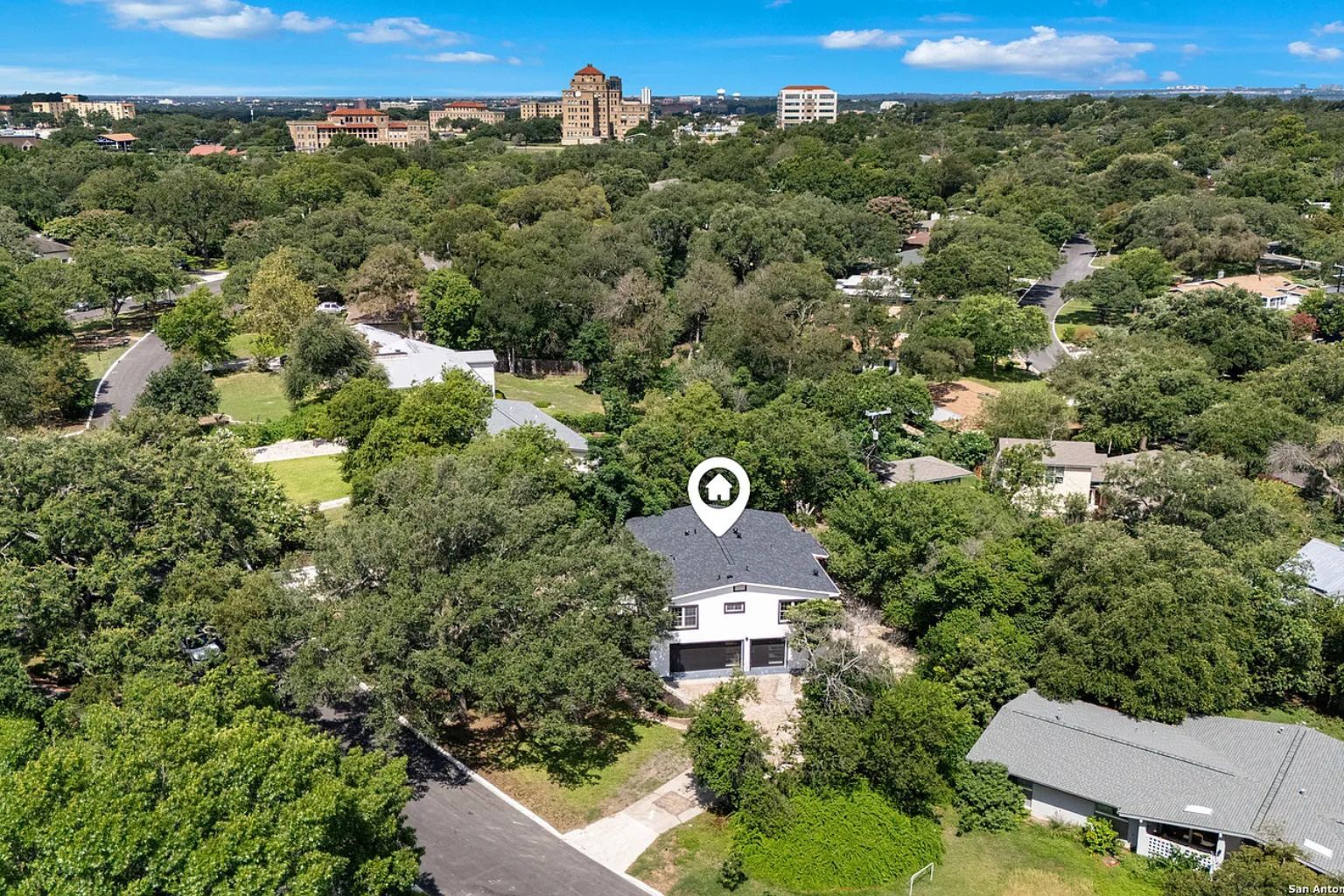 Building Photo - 123 E Brandon