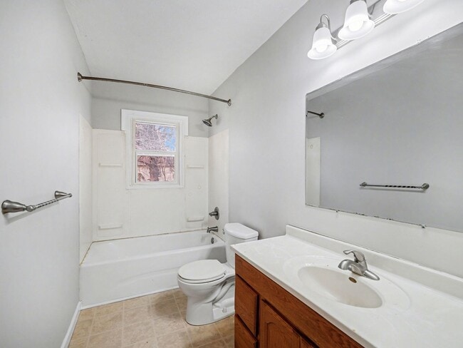 Building Photo - Bellevue 3 bedroom house for rent