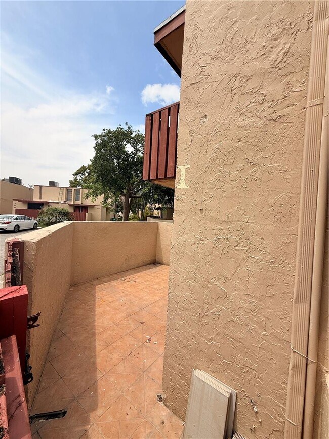 Building Photo - 20000 SW 123rd Dr