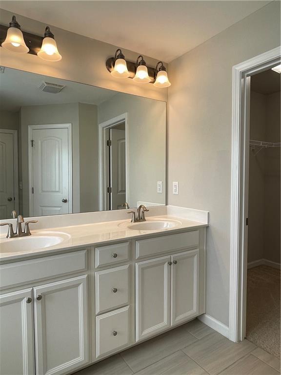 Building Photo - 581 Sunset Park Dr