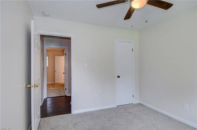 Building Photo - 4269 Grove Ct
