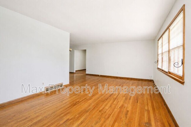 Building Photo - 4414 63rd St