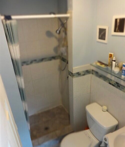 Building Photo - 2129 Kennedy Blvd