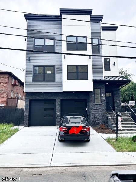 Building Photo - 25 Brookside Ave