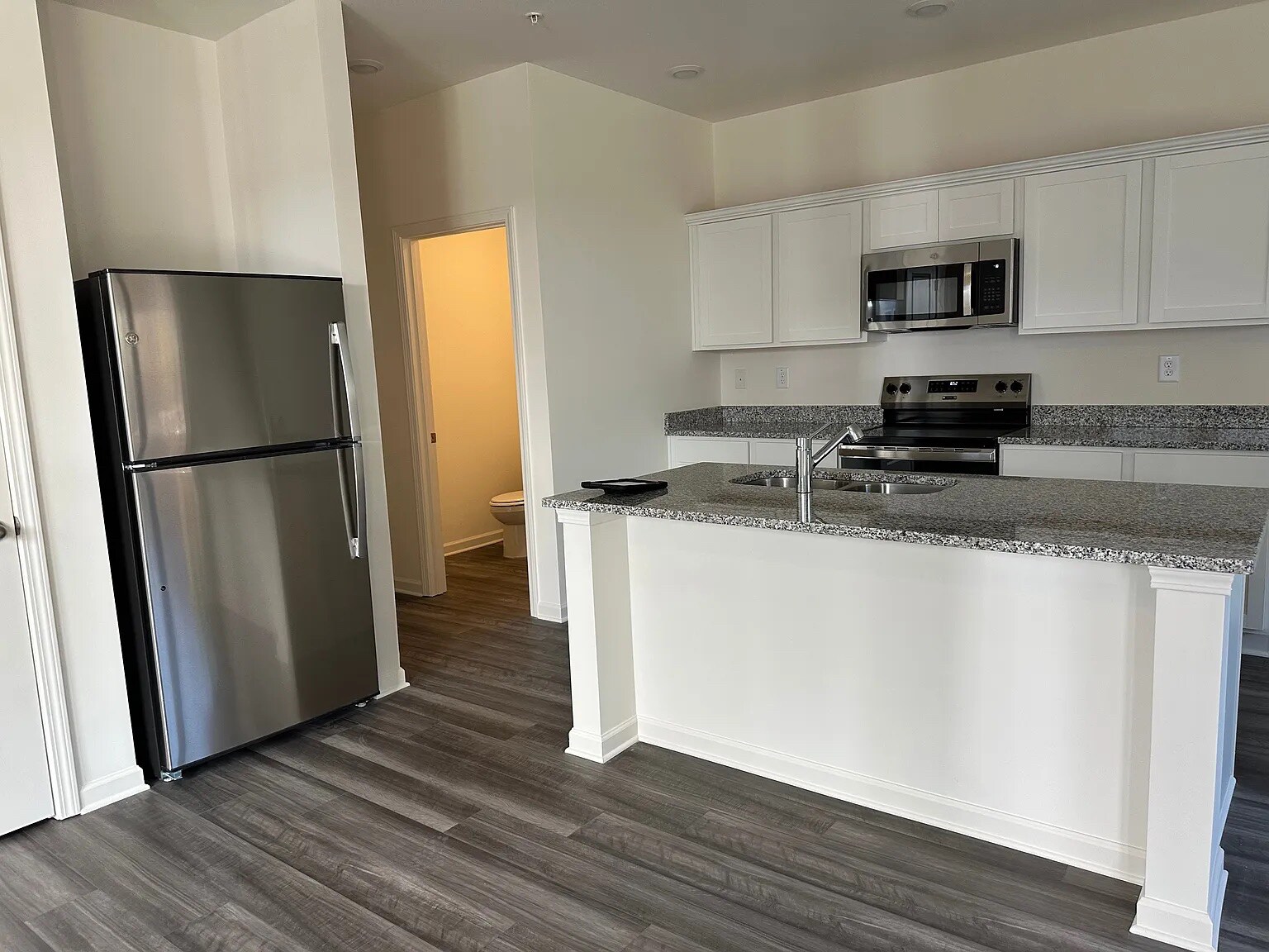 Building Photo - Room in Townhome on Elowen Ln