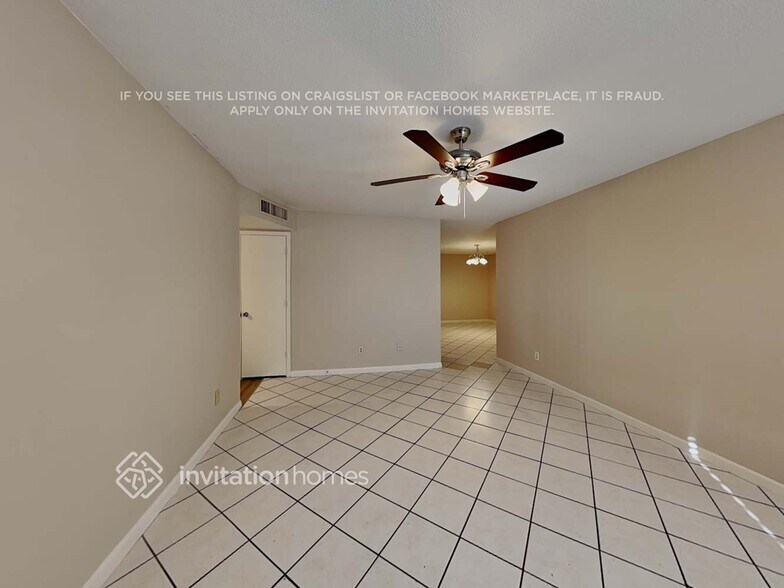 Building Photo - 17846 N 34th Dr