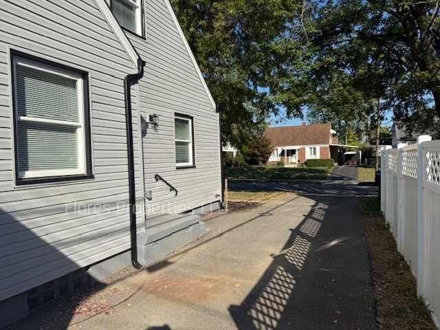 Building Photo - 3181 Gerbert Rd