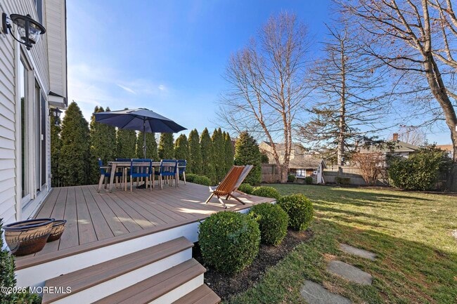 Building Photo - 49 Jackson St