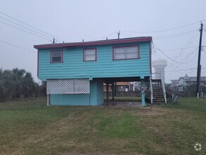 Building Photo - Jamaica Beach - 2 Bedroom Single Family Home