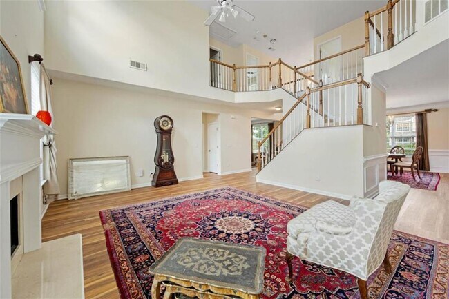 Building Photo - 773 Van Briggle Path NE
