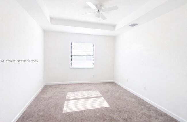 Building Photo - 11956 SW 244 Ln