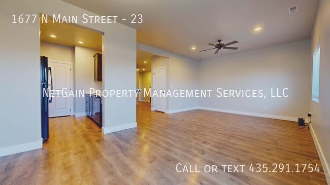 Building Photo - 1677 N Main St