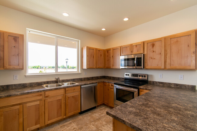 Building Photo - 2055 Moon Rise Dr