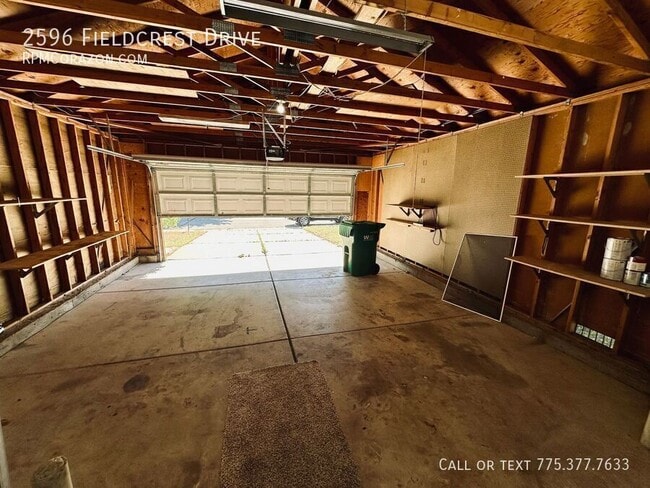 Building Photo - 2596 Fieldcrest Dr
