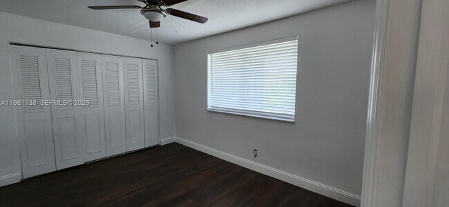 Building Photo - 2640 Garden Dr S