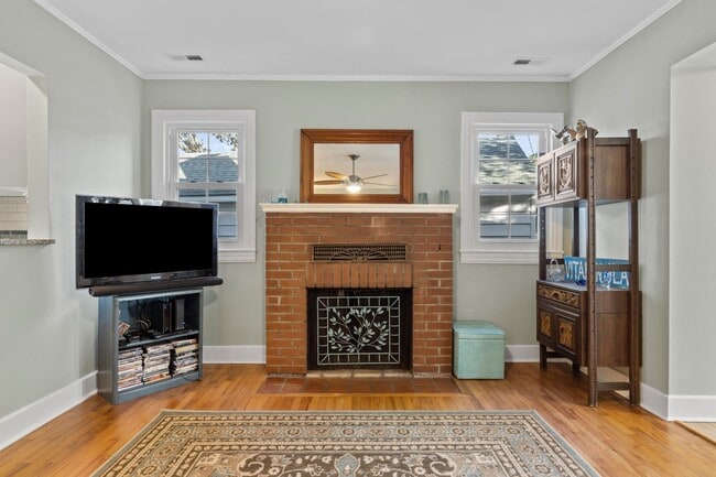 Building Photo - Marsh View Beaufort Home Available Now