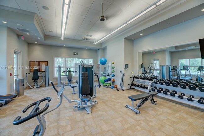 Building Photo - 1023 Eucalyptus Dr