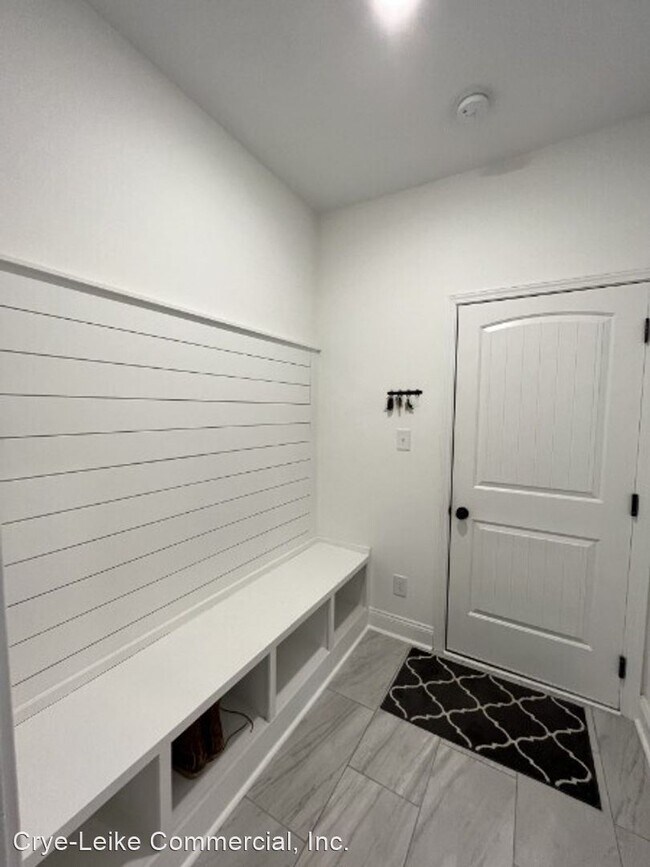 Building Photo - 3 br, 2.5 bath House - 520 Dexter Dr