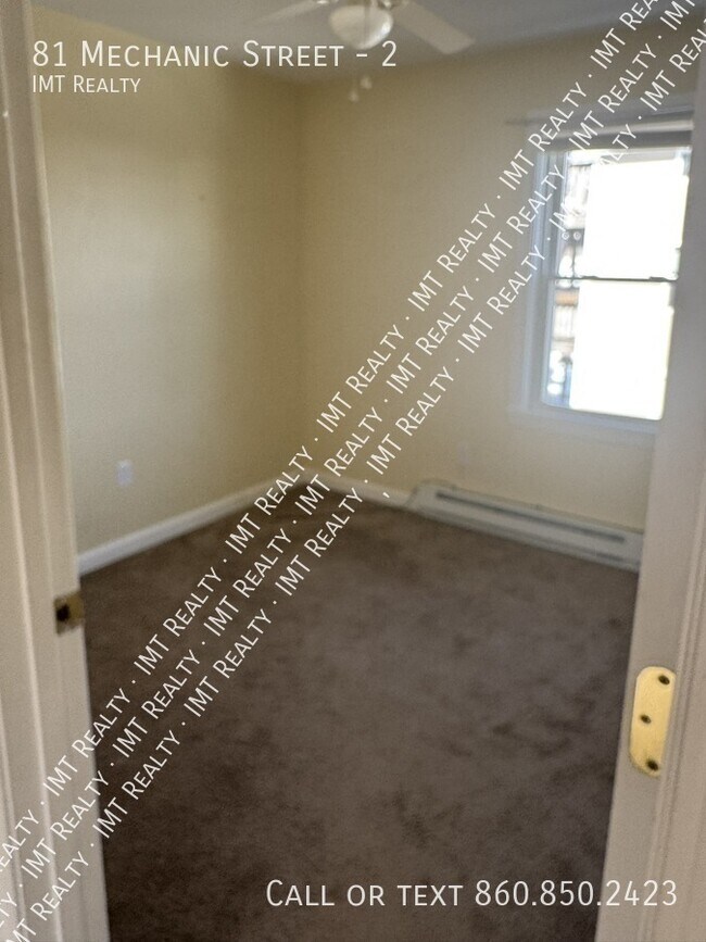 Building Photo - 81 Mechanic St