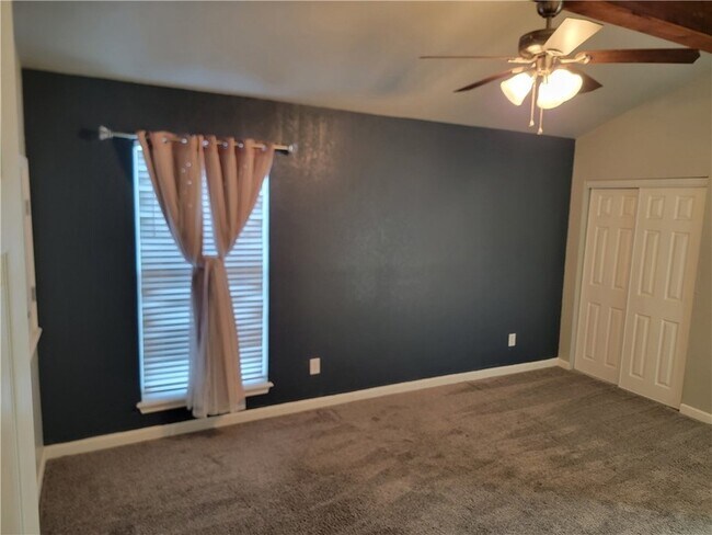 Building Photo - 7252 Mansions Dr
